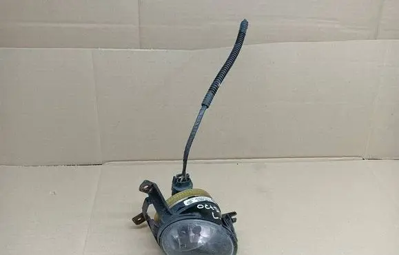 Skoda Octavia Mk2 (1Z) Front fog light 1Z0941699D L01023301