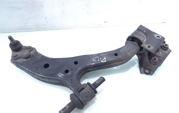 Honda CR-V Front lower control arm/wishbone