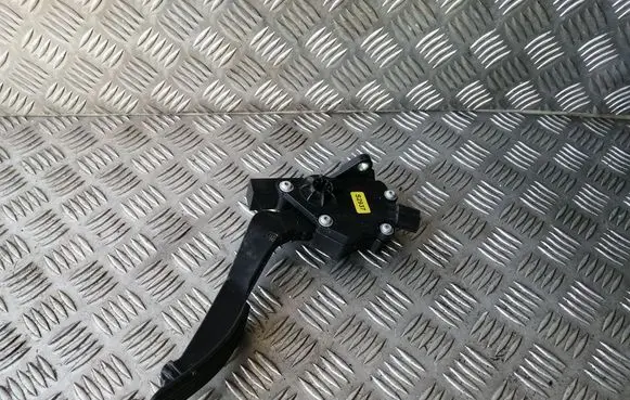 Subaru Forester SH Accelerator throttle pedal 36010AG140 1988007120
