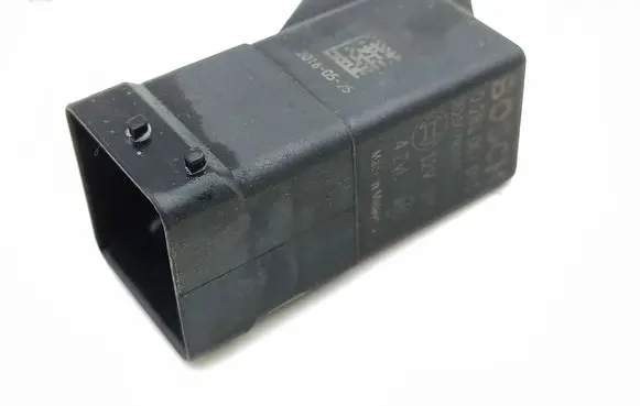 Opel Vivaro Glow plug pre-heat relay 0281003050 8200798585