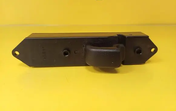 Mitsubishi Galant Electric window control switch MR252818
