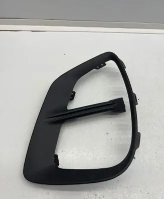 Renault Captur II Front fog light trim/grill 261A24097R