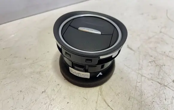 Ford Mondeo MK IV Dash center air vent grill U018B09