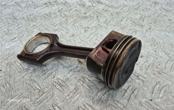 Mini One - Cooper Coupe R56 Piston with connecting rod 77L51