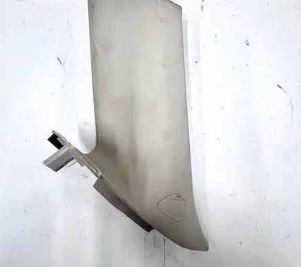 (D)pillar trim (top)