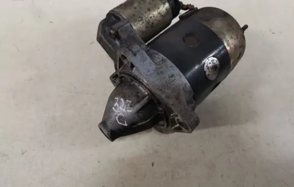 Mazda 323 F Starter motor M3T38882