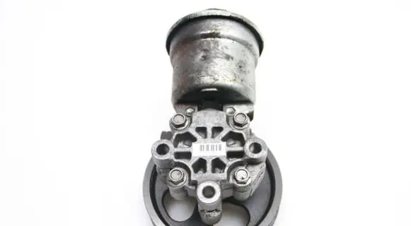 Toyota Avensis T250 Power steering pump 12180