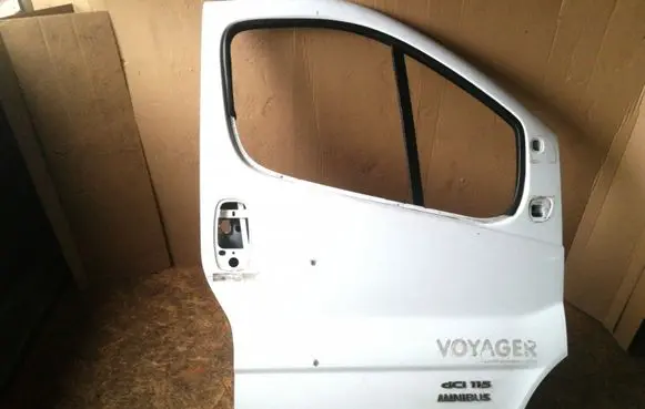 Nissan Primastar Front door