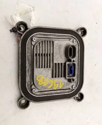 Suzuki Baleno IV Voltage converter/converter module AA6557901HQ