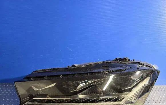 Skoda Superb B9 Headlight/headlamp 3P1941015A