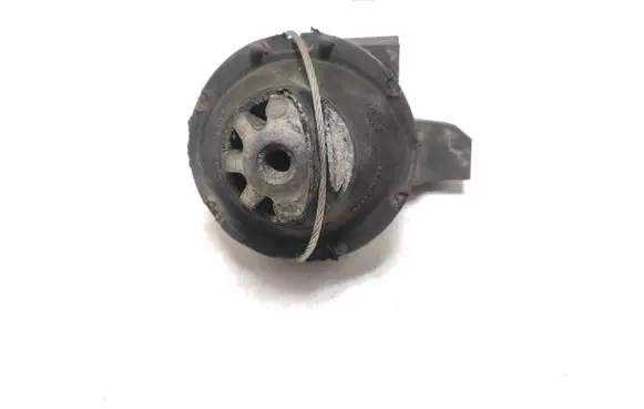 Volvo XC90 Engine mount bracket 30778953