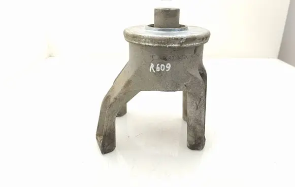 Volkswagen Transporter - Caravelle T5 Engine mount bracket 442438620