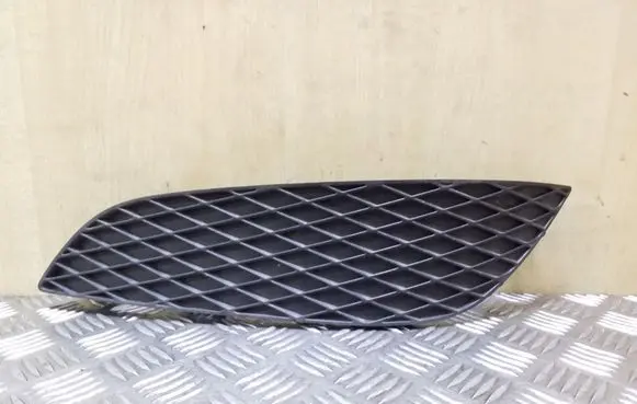 Opel Astra H Front bumper lower grill 13225762