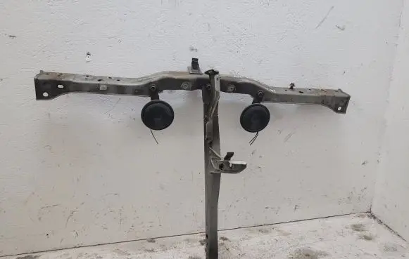 Toyota Avensis T250 Top upper radiator support slam panel