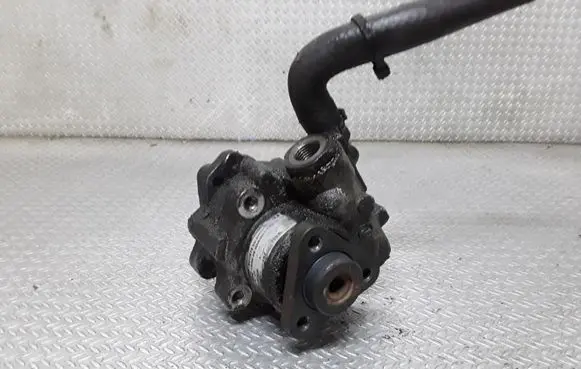 Audi A6 S6 C5 4B Power steering pump 4B0145155R