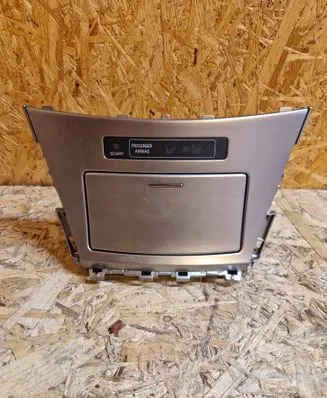 Toyota Avensis T270 Car ashtray 588040519