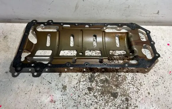 Dodge Challenger Oil sump 05038377AA 0842118457 0743E82