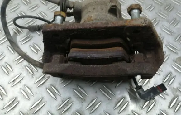 Mercedes-Benz A W169 Front brake caliper 9884B