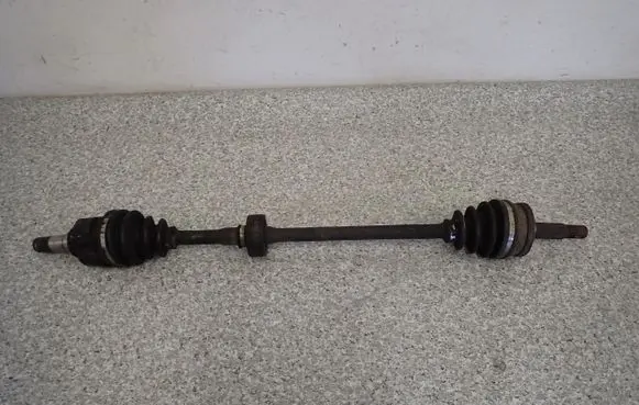 Toyota Starlet (P90) V Front driveshaft