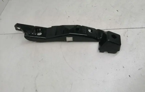KIA Ceed Front bumper mounting bracket 865131H500