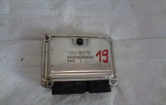 Audi A4 S4 B6 8E 8H Engine control unit/module 8E0910560B 0261207992