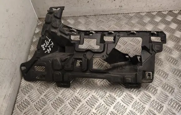 Volvo XC90 Front bumper mounting bracket 31353370