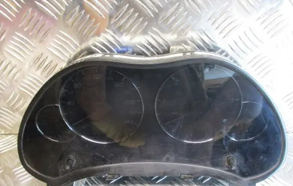 Toyota Avensis T250 Speedometer (instrument cluster) 83800-05850