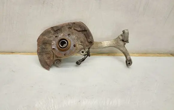 Audi A4 S4 B6 8E 8H Front wheel hub spindle knuckle 8E0407253