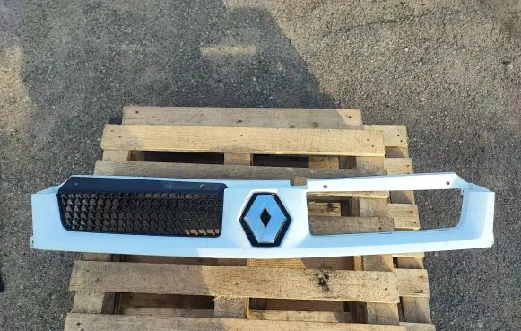 Renault Master II Front grill 8200233765 100207