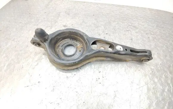 Volvo V40 Rear control arm