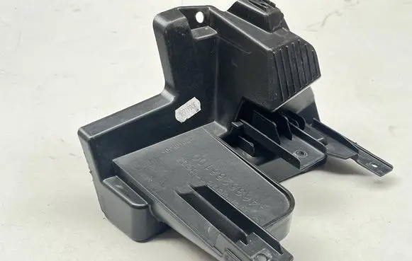 Mercedes-Benz GLB X247 Rear glass lock/latch Q769 A4635236100