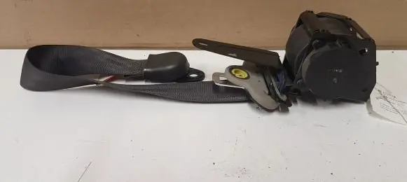 Opel Antara Front seatbelt