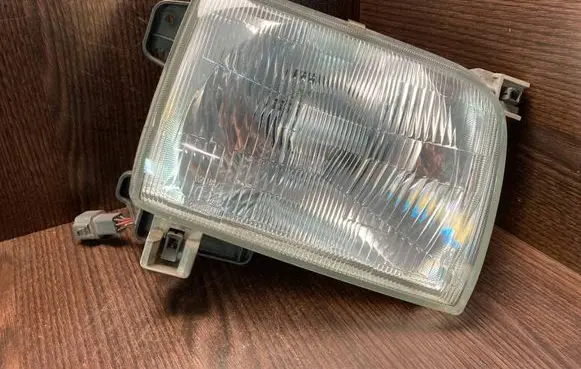 Nissan King Cab, Navara Headlight/headlamp 9922680009