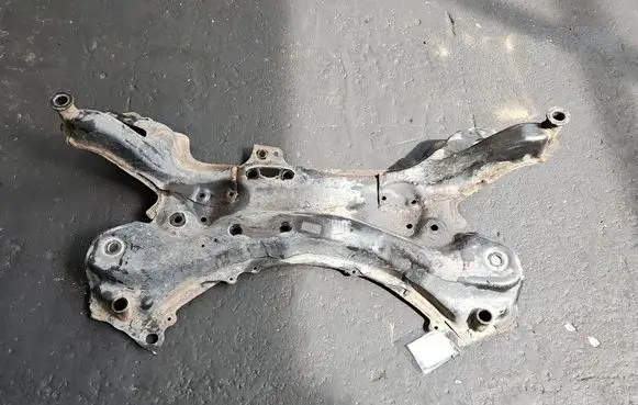 Toyota Auris 150 Front axle beam IMPRK1588038