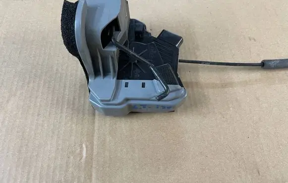 Hyundai i20 (GB IB) Rear door lock 81410-c8020