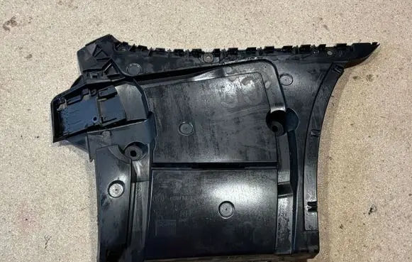 BMW M5 F90 Rear bumper mounting bracket 8066722