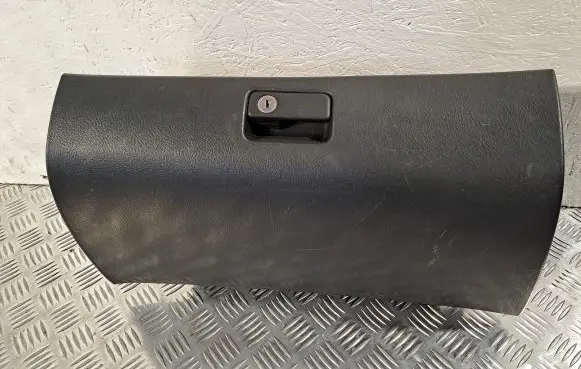 Toyota Avensis T250 Glove box 5555005071B0 5555005070