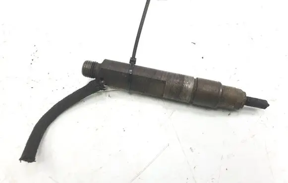 Volkswagen PASSAT B5 Fuel injector 028130202J