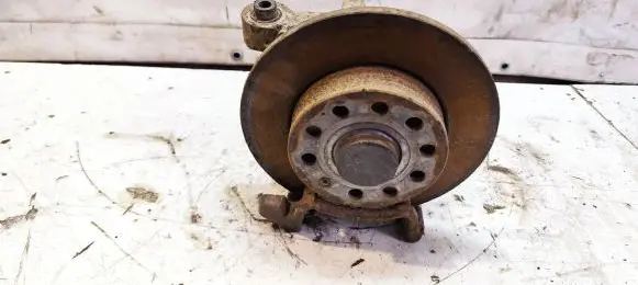 Rear wheel hub