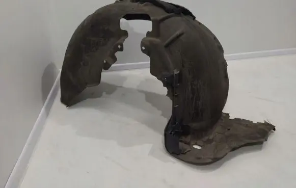 Audi Q7 4M Rear arch 4M0810172G