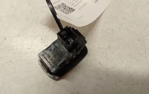 Citroen C4 Grand Picasso Electric window control switch 96639378ZD 11662