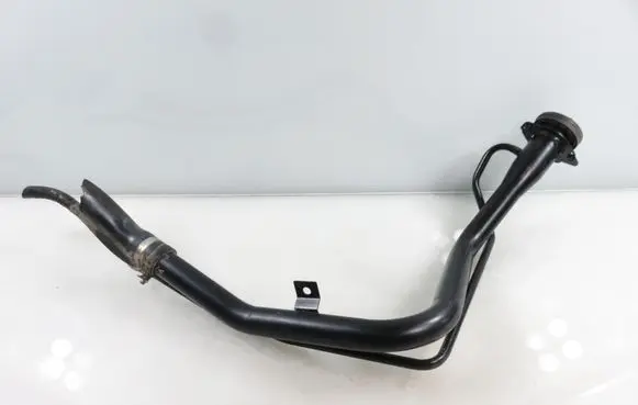 Suzuki Swift I Fuel tank filler neck pipe 