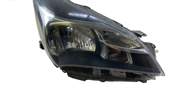 Toyota Yaris Headlight/headlamp 20F517R