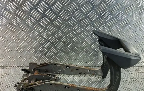 Opel Zafira B Hand brake release handle 13346345