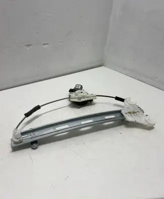 Hyundai i20 (GB IB) Rear door window regulator with motor 83401C7010