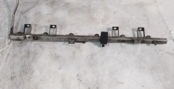 BMW 3 E46 Fuel main line pipe 143894902 1437442