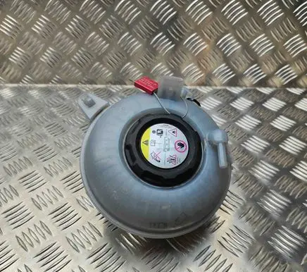 Volkswagen Multivan T6 Coolant expansion tank/reservoir 5Q0121407AA