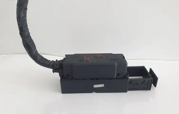 Volkswagen Transporter - Caravelle T5 ABS module connector plug 