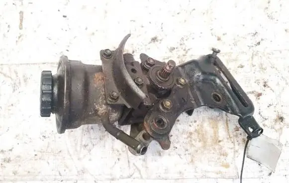 Toyota Avensis Verso Power steering pump
