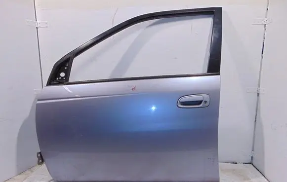 Toyota Prius (XW10) Front door 6700247030